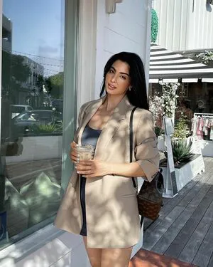 Elwa Saleh OnlyFans Leaked Free Thumbnail Picture - #itVhP0ONJ9