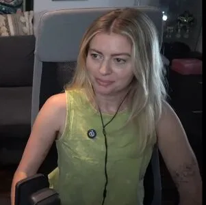 Elyse Willems OnlyFans Leaked Free Thumbnail Picture - #UPSfdM14w8