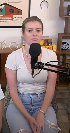 Elyse Willems OnlyFans Leaked Free Thumbnail Picture - #yiKwCDqALp