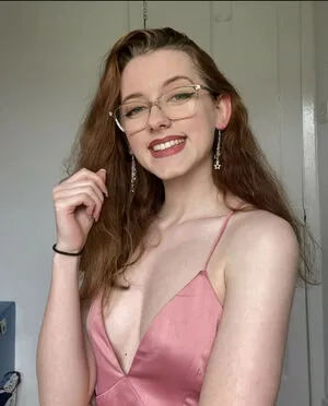 Em Cavell OnlyFans Leaked Free Thumbnail Picture - #TNCcbrMrDJ