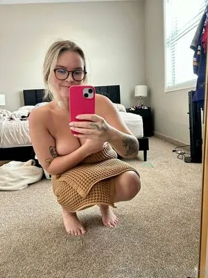 Em Malynn OnlyFans Leaked Free Thumbnail Picture - #Xl2FkQwP72