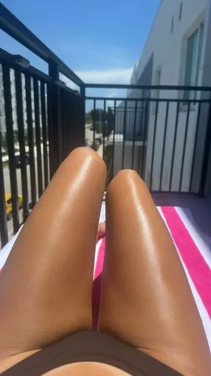 Em Marie3 OnlyFans Leaked Free Thumbnail Picture - #5DAFMETorE