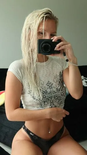 Em Marie3 OnlyFans Leaked Free Thumbnail Picture - #UKNppYV49N