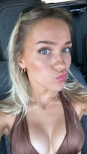 Ema Louise OnlyFans Leaked Free Thumbnail Picture - #8lvuyvniU0