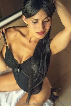 Ema Milano OnlyFans Leaked Free Thumbnail Picture - #t5BadcAPio