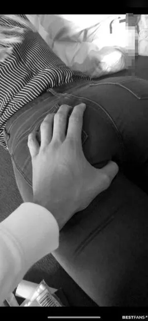 Emaazing OnlyFans Leaked Free Thumbnail Picture - #7xftTXHGYH