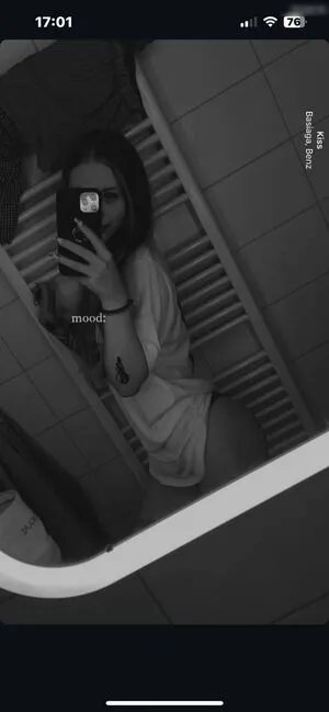 Emaazing OnlyFans Leaked Free Thumbnail Picture - #8FDEZtPmR8