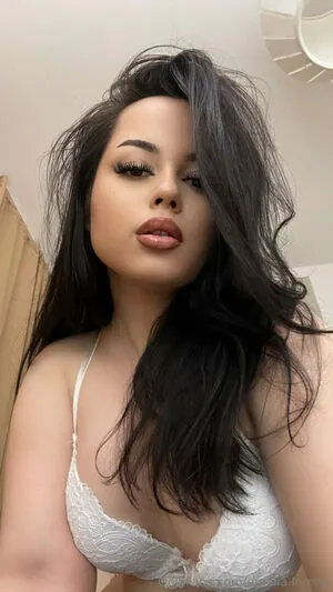 Emalia Lorena OnlyFans Leaked Free Thumbnail Picture - #5kk9wIJlaQ
