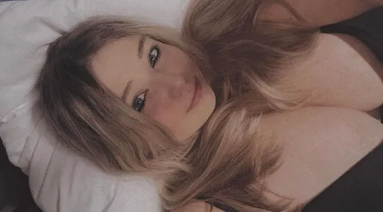 Emaliehall OnlyFans Leaked Free Thumbnail Picture - #VISpZgLe0R