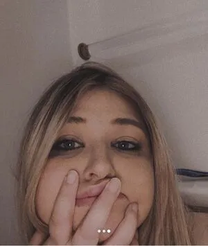 Emaliehall OnlyFans Leaked Free Thumbnail Picture - #VdwM72qWIl