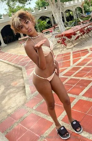 Emanuela Ebony OnlyFans Leaked Free Thumbnail Picture - #D8nELL0ohn