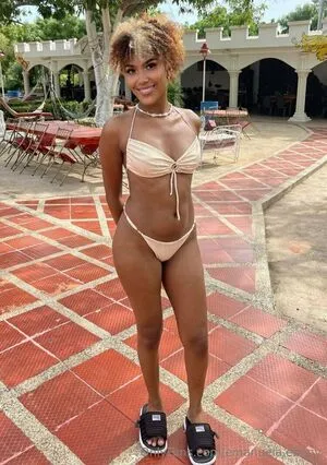 Emanuela Ebony OnlyFans Leaked Free Thumbnail Picture - #lmeLNzdFCN