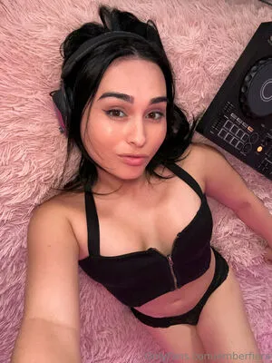 Emberfiera OnlyFans Leaked Free Thumbnail Picture - #2ODXy5vdNE