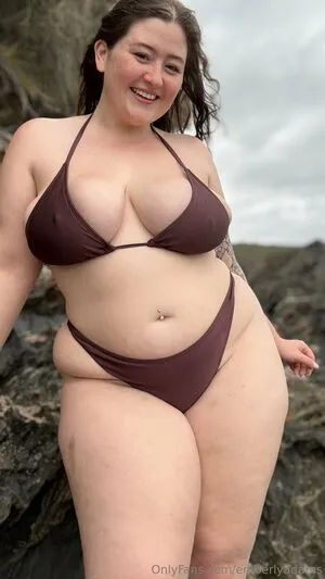 Emberlyadams OnlyFans Leaked Free Thumbnail Picture - #3RhN57hV5s