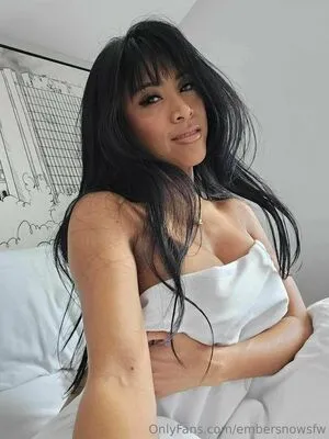 Embersnowsfw OnlyFans Leaked Free Thumbnail Picture - #fx7seIaU5S