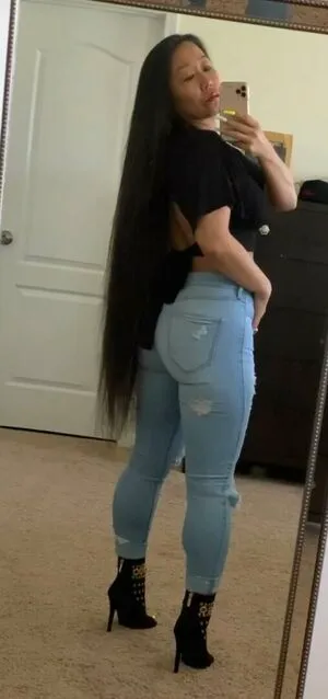 Emelh827 OnlyFans Leaked Free Thumbnail Picture - #yEUtLuvim1