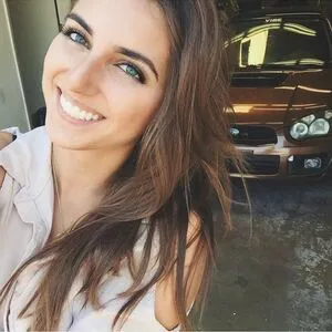 Emelia Hartford OnlyFans Leaked Free Thumbnail Picture - #3sTUsCuIhr