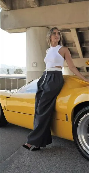 Emelia Hartford OnlyFans Leaked Free Thumbnail Picture - #IdW9norQNN