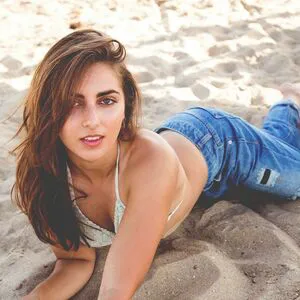 Emelia Hartford OnlyFans Leaked Free Thumbnail Picture - #XJb9y9xYW8