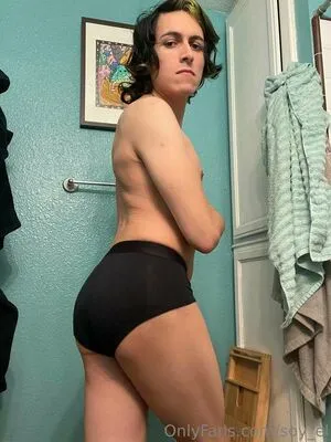 Emerald OnlyFans Leaked Free Thumbnail Picture - #MOWC43XXpC