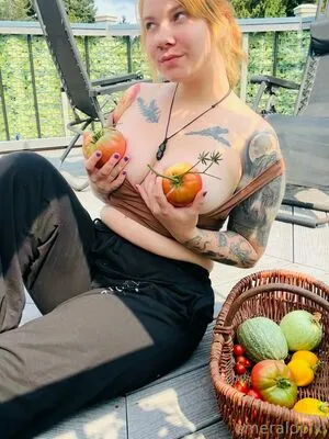 Emeraldpixifree OnlyFans Leaked Free Thumbnail Picture - #kP1F34MN0t