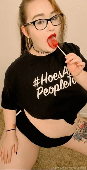 Emeraldrose OnlyFans Leaked Free Thumbnail Picture - #Y1NSckXV0A