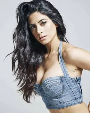 Emeraude Toubia OnlyFans Leaked Free Thumbnail Picture - #IFuTH46PWF