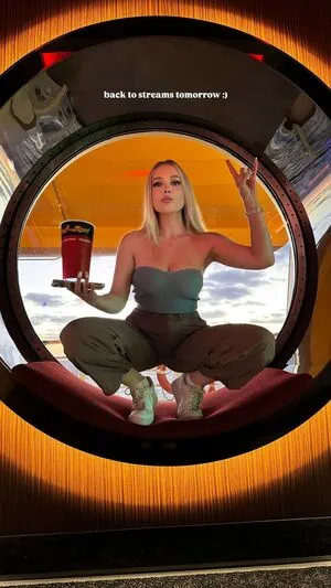 Emerome OnlyFans Leaked Free Thumbnail Picture - #gDdEAAKf58
