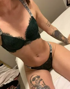 Emerye OnlyFans Leaked Free Thumbnail Picture - #q7UBePj3Vg