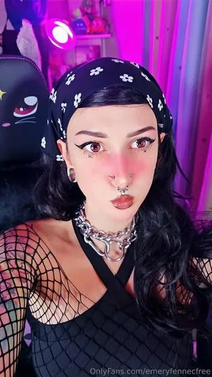 Emeryfennecfree OnlyFans Leaked Free Thumbnail Picture - #7f0QjEqSw7