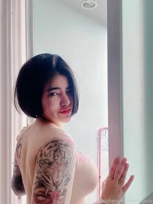 Emhuayza OnlyFans Leaked Free Thumbnail Picture - #eTGi6XjUlL