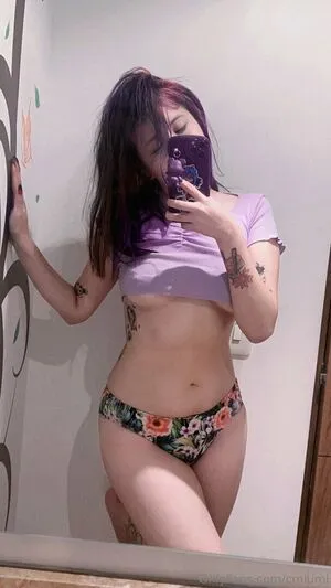 Emi Ero OnlyFans Leaked Free Thumbnail Picture - #T6I6AleocH