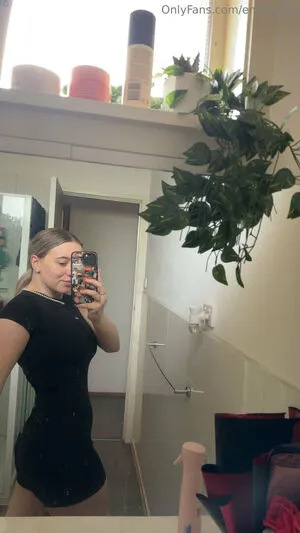 Emi Smith OnlyFans Leaked Free Thumbnail Picture - #2kZgq7FdT6