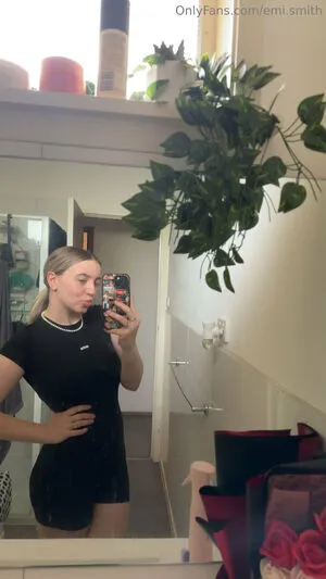 Emi Smith OnlyFans Leaked Free Thumbnail Picture - #cMcRkEcuEx