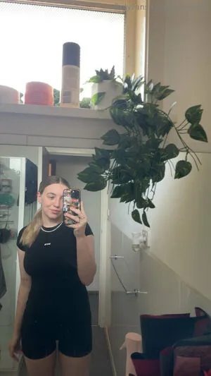 Emi Smith OnlyFans Leaked Free Thumbnail Picture - #ot3bociNRL