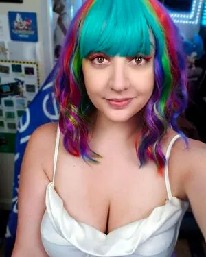 Emidivergent OnlyFans Leaked Free Thumbnail Picture - #r8BGd6WsRq