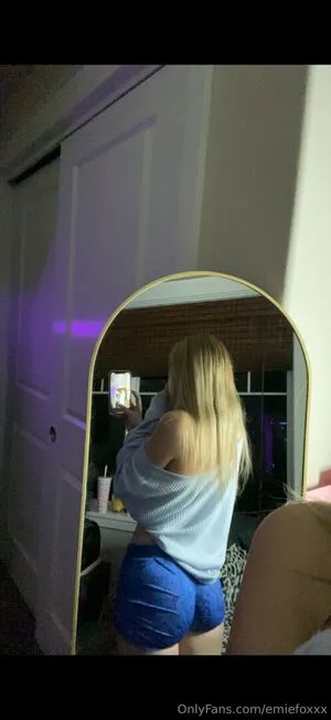 Emiefoxxx OnlyFans Leaked Free Thumbnail Picture - #7xcyGTeKPx