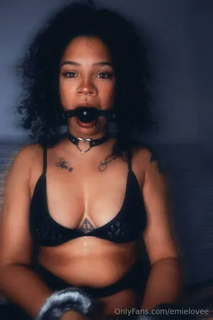 Emielovee OnlyFans Leaked Free Thumbnail Picture - #8G4Q9Xwt17