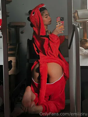 Emiiziru OnlyFans Leaked Free Thumbnail Picture - #589ecQHkXv