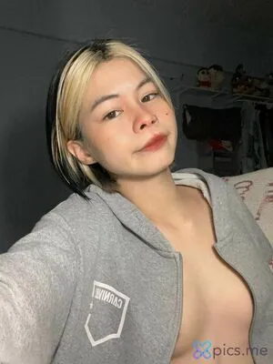 Emiiziru OnlyFans Leaked Free Thumbnail Picture - #9tHU5rJV42