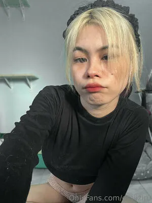 Emiiziru OnlyFans Leaked Free Thumbnail Picture - #hnDCZ9h8ZH