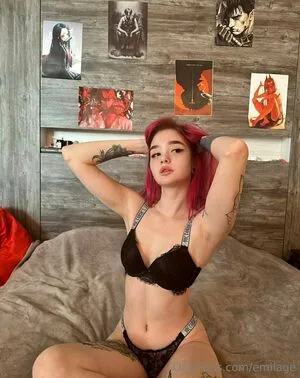 Emilage OnlyFans Leaked Free Thumbnail Picture - #8NK8iVck1V