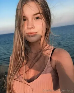 Emilage OnlyFans Leaked Free Thumbnail Picture - #C3jldFrU3Q