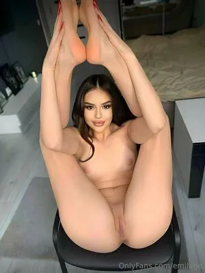 Emilage OnlyFans Leaked Free Thumbnail Picture - #QevUUUPSsA