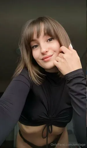 Emilage OnlyFans Leaked Free Thumbnail Picture - #RHs3EyOgRK