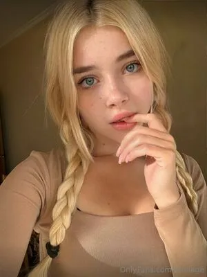 Emilage OnlyFans Leaked Free Thumbnail Picture - #Xe64DtXrHU