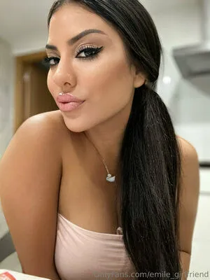 Emile Girlfriend OnlyFans Leaked Free Thumbnail Picture - #ilQVQg97uy