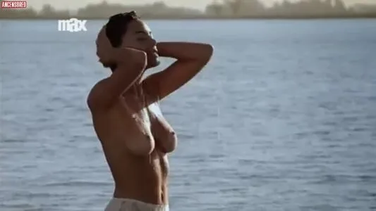 Emilia Attias OnlyFans Leaked Free Thumbnail Picture - #NLLTFglk3T
