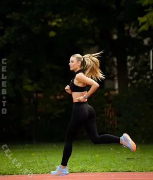 Emilia Bte OnlyFans Leaked Free Thumbnail Picture - #0ZY9Beou43