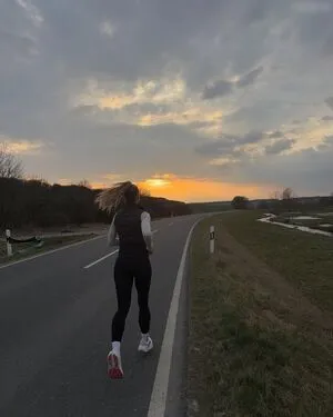 Emilia Bte OnlyFans Leaked Free Thumbnail Picture - #3Durat2iUI